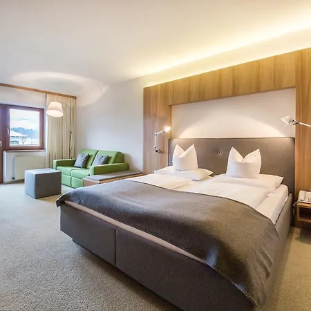 Hotel Superior Alpenhof 4*