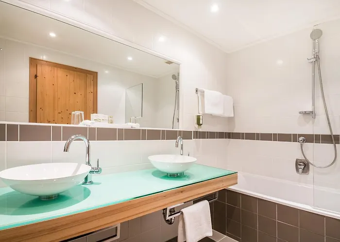 Superior Alpenhof 4* フラッハウ