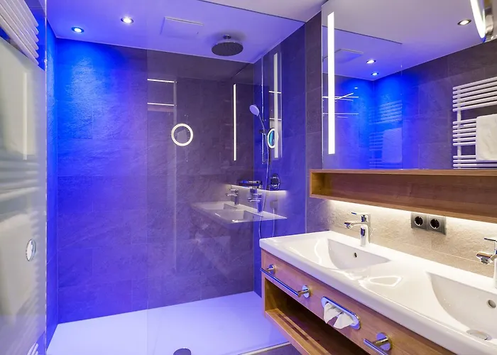 Superior Alpenhof 4* フラッハウ